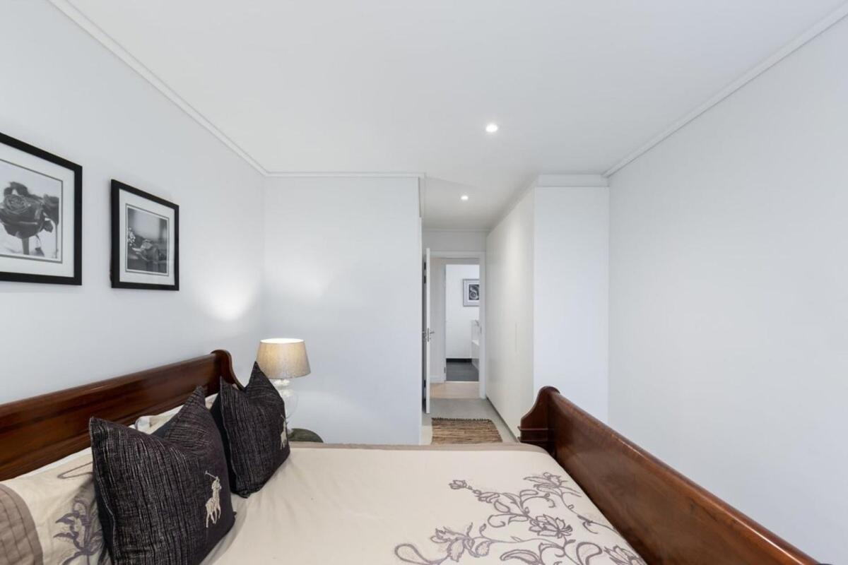 Southern Suburbs Leafy Village Neighbourhood Apartment Cape Town