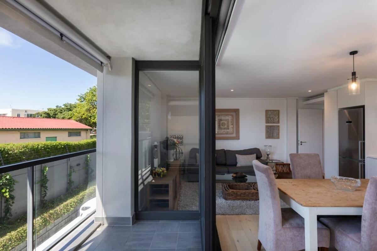 Apartment Southern Suburbs Leafy Village Neighbourhood *